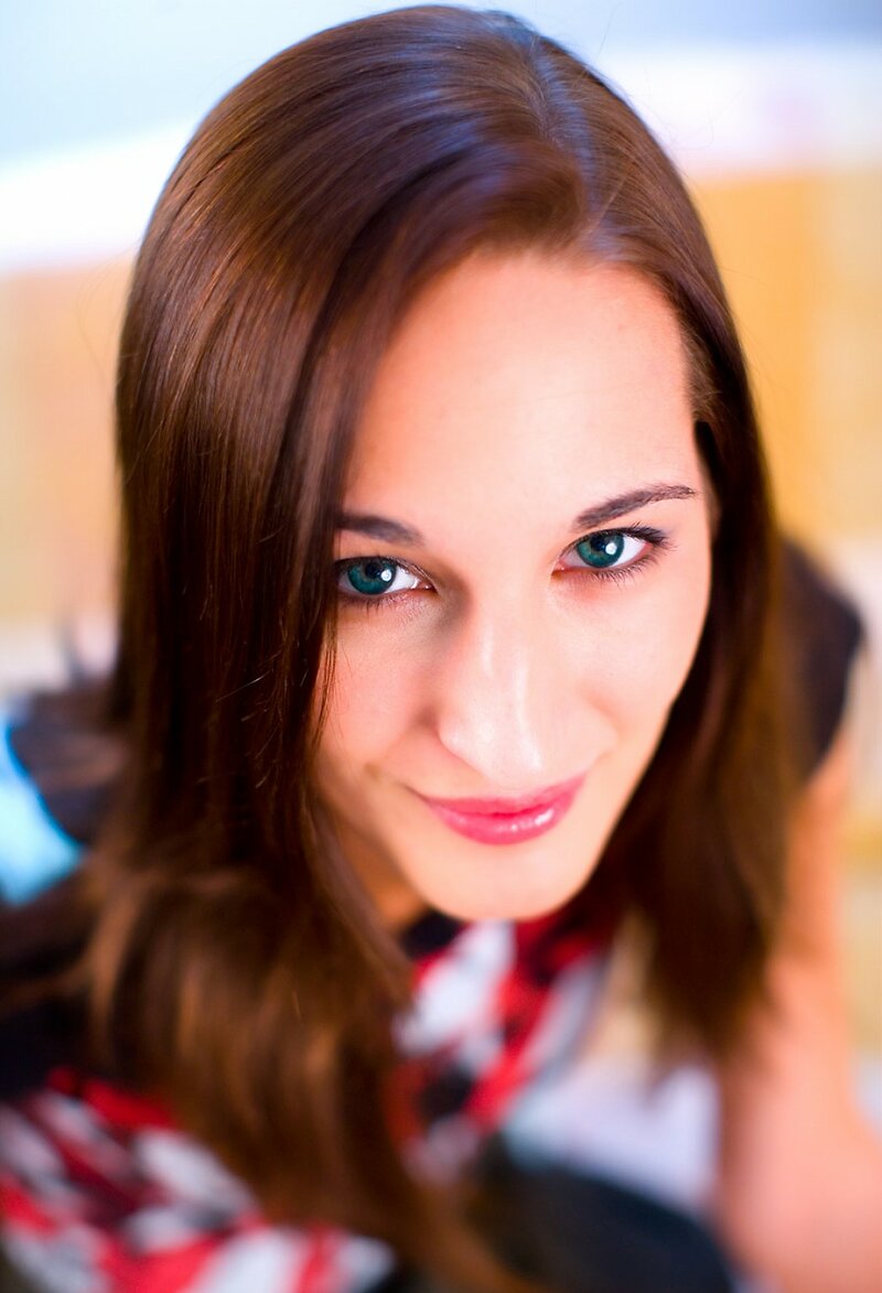 Александра, 23